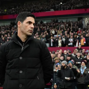 Aston Villa v Arsenal - Premier League