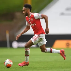 Aubameyang in Action: Wolverhampton Wanderers vs. Arsenal FC, Premier League 2019-2020