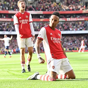 Aubameyang Brace: Arsenal's Thrilling 2-1 Victory Over Tottenham in the Premier League