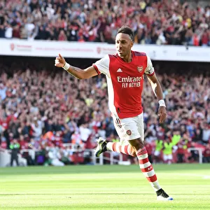 Aubameyang Scores Brace: Arsenal Triumphs Over Tottenham in Premier League Clash (2021-22)