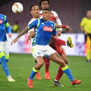 Aubameyang vs. Allan: Intense Rivalry in Arsenal's Europa League Showdown with Napoli Aubameyang vs. Allan: Intense Rivalry in Arsenal's Europa League Showdown with Napoli