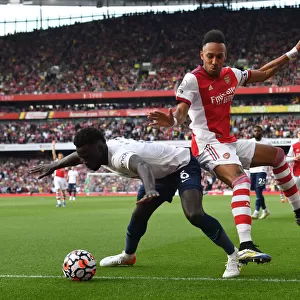 Aubameyang vs. Sanchez: Intense Rivalry Erupts in Arsenal vs. Tottenham Clash
