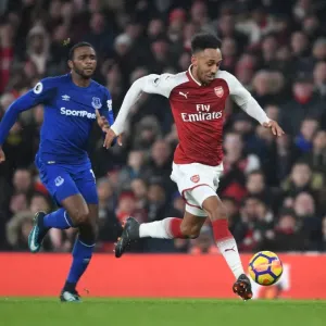 Aubameyang's Agility: Outmaneuvering Martina in Arsenal's Premier League Victory