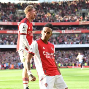 Aubameyang's Brace: Arsenal Edge Past Tottenham 2-1 (2021-22 Premier League) Aubameyang's Brace: Arsenal Edge Past Tottenham 2-1 (2021-22 Premier League)