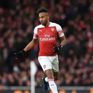 Aubameyang's Brilliant Goal: Arsenal's Premier League Victory over Huddersfield Aubameyang's Brilliant Goal: Arsenal's Premier League Victory over Huddersfield