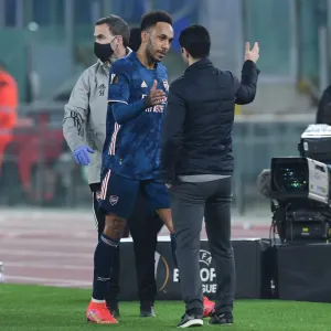 Aubameyang's Farewell: Arteta Substitutes Arsenal Star in Europa League Match vs. SL Benfica Aubameyang's Farewell: Arteta Substitutes Arsenal Star in Europa League Match vs. SL Benfica