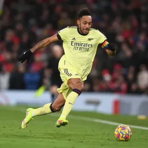Aubameyang's Showdown: Arsenal vs. Manchester United in the Premier League (2020-21) Aubameyang's Showdown: Arsenal vs. Manchester United in the Premier League (2020-21)