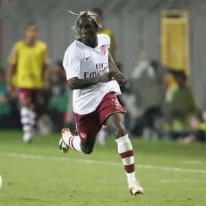 Bacary Sagna in Action: Arsenal's Dominance over Sparta Prague in 2007 Champions League Qualifier Bacary Sagna in Action: Arsenal's Dominance over Sparta Prague in 2007 Champions League Qualifier