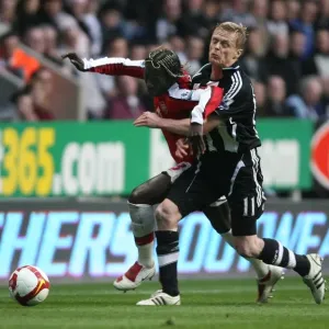 Bacary Sagna (Arsenal) Damien Duff (Newcastle) Bacary Sagna (Arsenal) Damien Duff (Newcastle)