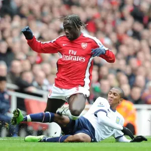 Bacary Sagna (Arsenal) Luke Young (Aston Villa). Arsenal 3: 0 Aston Villa Bacary Sagna (Arsenal) Luke Young (Aston Villa). Arsenal 3: 0 Aston Villa