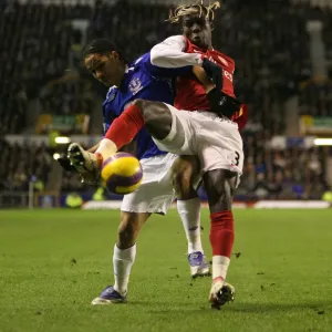 Bacary Sagna (Arsenal) Steven Pienaar (Everton) Bacary Sagna (Arsenal) Steven Pienaar (Everton)
