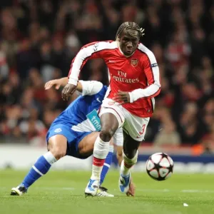 Bacary Sagna (Arsenal) vs Hulk (Porto) Print