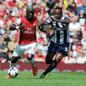 Bacary Sagna Outmaneuvers Stephane Sessegnon: Arsenal vs West Bromwich Albion, Premier League 2013-14 Bacary Sagna Outmaneuvers Stephane Sessegnon: Arsenal vs West Bromwich Albion, Premier League 2013-14