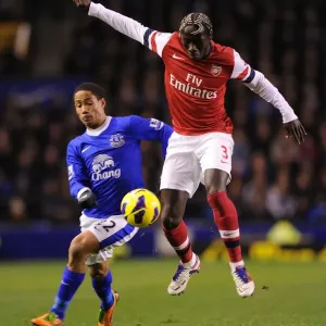 Bacary Sagna Outsmarts Steven Pienaar: A Tactical Battle at Goodison Park (2012-13 Everton vs. Arsenal)