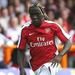 Bacary Sagna's Pre-Season Brilliance: Arsenal's 2-1 Victory Over Barnet Bacary Sagna's Pre-Season Brilliance: Arsenal's 2-1 Victory Over Barnet