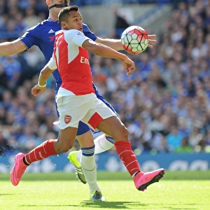 Battle in the Capital: Alexis Sanchez Faces Off in Chelsea vs. Arsenal, Premier League 2015-16