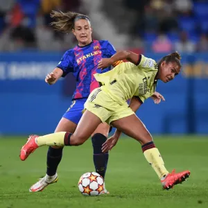 Battle of Champions: Parris vs. Putellas in Barcelona's UEFA Women's Clash (Arsenal vs. FC Barcelona, 2021-22)