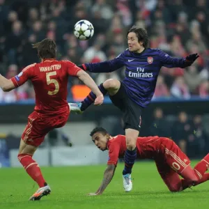 Battle for Control: Rosicky vs. van Buyten and Gustavo (Bayern Munich vs. Arsenal, UEFA Champions League 2013)