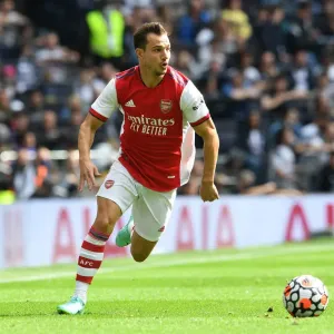 Battle of the London Giants: Cedric Soares in Action - Tottenham vs. Arsenal, 2021-22