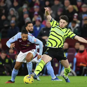 Battle for Possession: Aston Villa vs. Arsenal FC, Premier League 2023-24 Battle for Possession: Aston Villa vs. Arsenal FC, Premier League 2023-24