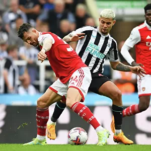Battle for Possession: Xhaka vs. Guimaraes - Newcastle United vs. Arsenal FC, Premier League 2022-23