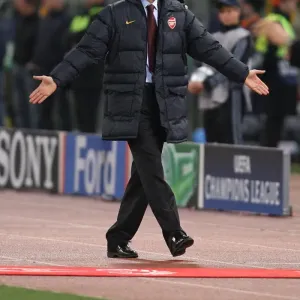 Battle in Rome: Arsenal's Heartbreaking 1-0 Defeat to AS Roma in the UEFA Champions League (2009)