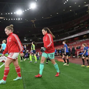 Battle in the UEFA Women's Champions League: Arsenal Women vs FC Zurich at Emirates Stadium Battle in the UEFA Women's Champions League: Arsenal Women vs FC Zurich at Emirates Stadium