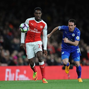 Battle of the Wings: Welbeck vs. Fuchs - Arsenal vs. Leicester City Clash
