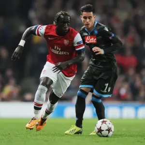 Battling Past Napoli: Sagna's Determined Run at Emirates Stadium (Arsenal v Napoli 2013-14) Battling Past Napoli: Sagna's Determined Run at Emirates Stadium (Arsenal v Napoli 2013-14)