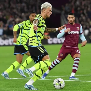 Ben White in Action Print - Carabao Cup 2023-24 Ben White in Action Print - Carabao Cup 2023-24