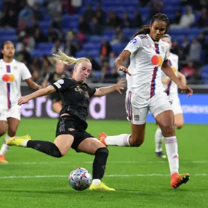 Beth Mead Scores Fifth Goal: Arsenal Women Top Lyon in UEFA Champions League Clash Beth Mead Scores Fifth Goal: Arsenal Women Top Lyon in UEFA Champions League Clash