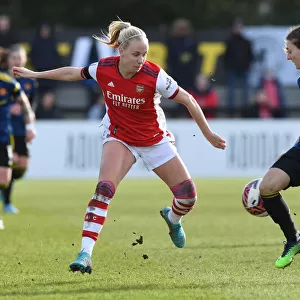 Beth Mead vs Hannah Blundell: A Battle in the FA WSL Clash - Arsenal's Star Forward vs Manchester United's Defender