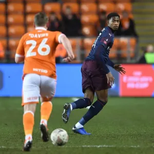 Blackpool vs Arsenal: A FA Cup Battle - Medley vs Davies