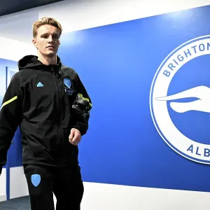 Brighton & Hove Albion v Arsenal FC - Premier League