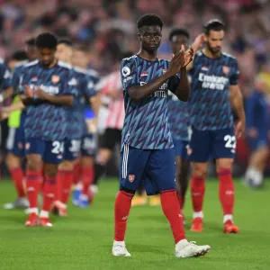 Bukayo Saka Applauds Arsenal Fans: Brentford vs Arsenal, 2021-22 Premier League Bukayo Saka Applauds Arsenal Fans: Brentford vs Arsenal, 2021-22 Premier League