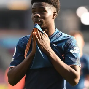 Bukayo Saka - Arsenal's Lone Warrior in Empty Turf Moor: Burnley vs Arsenal (2021-22 Premier League)