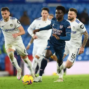 Bukayo Saka Clashes with Leeds Defenders: Arsenal vs Leeds United, Premier League 2020-21