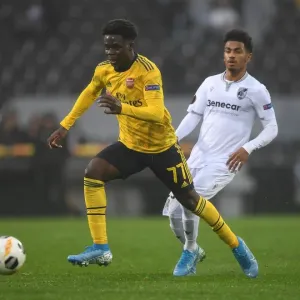 Bukayo Saka Faces Off Against Marcus Edwards: Vitoria Guimaraes vs. Arsenal, UEFA Europa League 2019-20 Bukayo Saka Faces Off Against Marcus Edwards: Vitoria Guimaraes vs. Arsenal, UEFA Europa League 2019-20