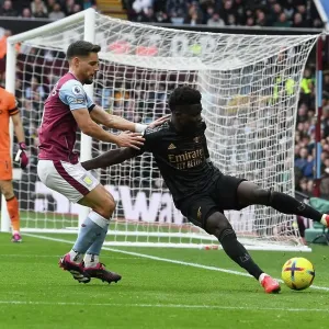 Bukayo Saka vs Alexandre Moreno: Intense Battle at Villa Park - Arsenal vs Aston Villa, Premier League 2022-23