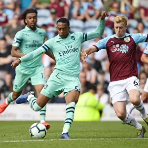 Burnley vs. Arsenal: Clash between Joe Willock and Ben Mee in the 2018-19 Premier League
