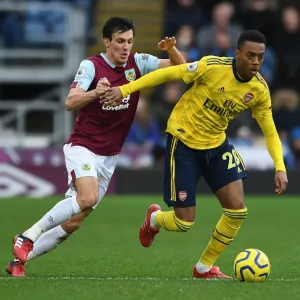 Burnley vs. Arsenal: Clash between Joe Willock and Jack Cork in the Premier League Burnley vs. Arsenal: Clash between Joe Willock and Jack Cork in the Premier League
