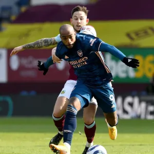 Burnley vs. Arsenal: Lacazette vs. Brownhill - A Head-to-Head Battle in Empty Turf Moor, Premier League (2020-21)