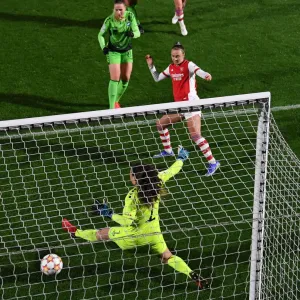 Caitlin Foord Scores the Goal: Arsenal Women's Champions League Victory over HB Koge Caitlin Foord Scores the Goal: Arsenal Women's Champions League Victory over HB Koge