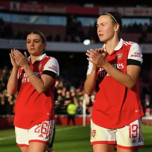 Caitlin Foord's Emotional Moment: Arsenal Women's Intense Battle Against Chelsea Women at Emirates Stadium