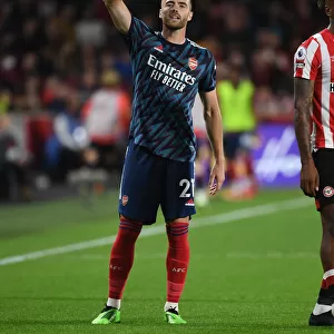 Calum Chambers in Action: Arsenal's Defender Shines in Brentford Clash, Premier League 2021-22