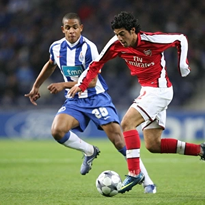 Carlos Vela (Arsenal) Fernando (FC Porto)