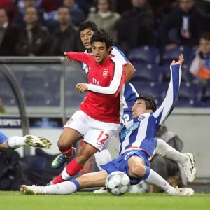 Carlos Vela (Arsenal) Fucile & Raul Meireles (FC Porto) Carlos Vela (Arsenal) Fucile & Raul Meireles (FC Porto)