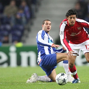 Carlos Vela (Arsenal) Lisandro (FC Porto)