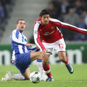 Carlos Vela (Arsenal) Lisandro (FC Porto) Carlos Vela (Arsenal) Lisandro (FC Porto)