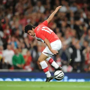 Carlos Vela beats Dean Kiely Carlos Vela beats Dean Kiely